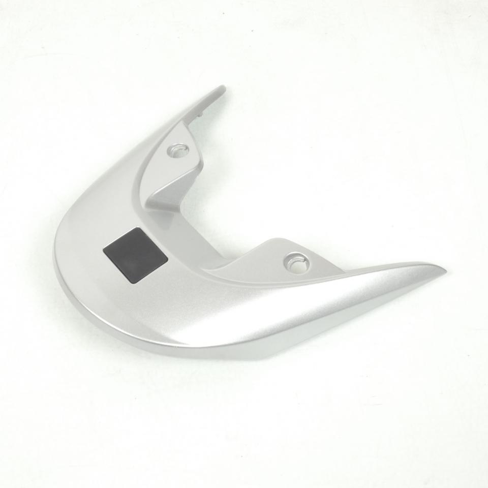 Aileron arrière origine pour scooter Fym 50 Strada 759429TV / GY50 Occasion