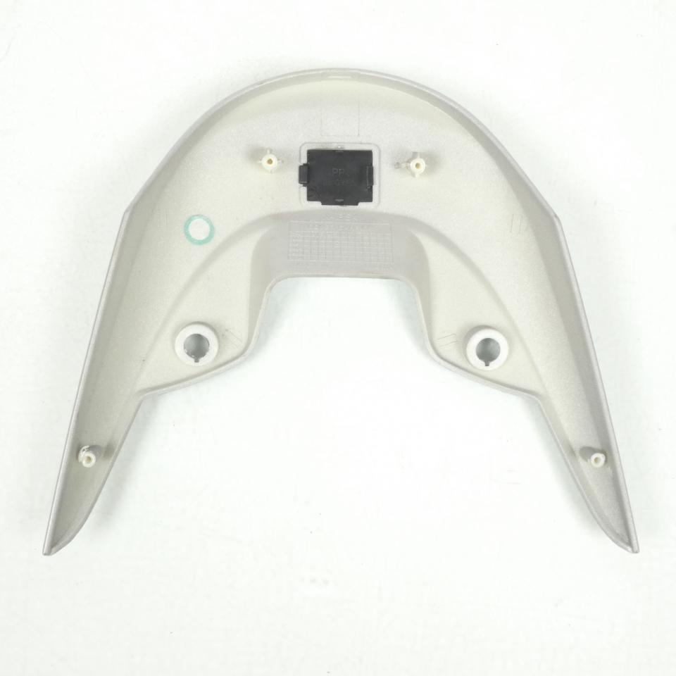 Aileron arrière origine pour scooter Fym 50 Strada 759429TV / GY50 Occasion