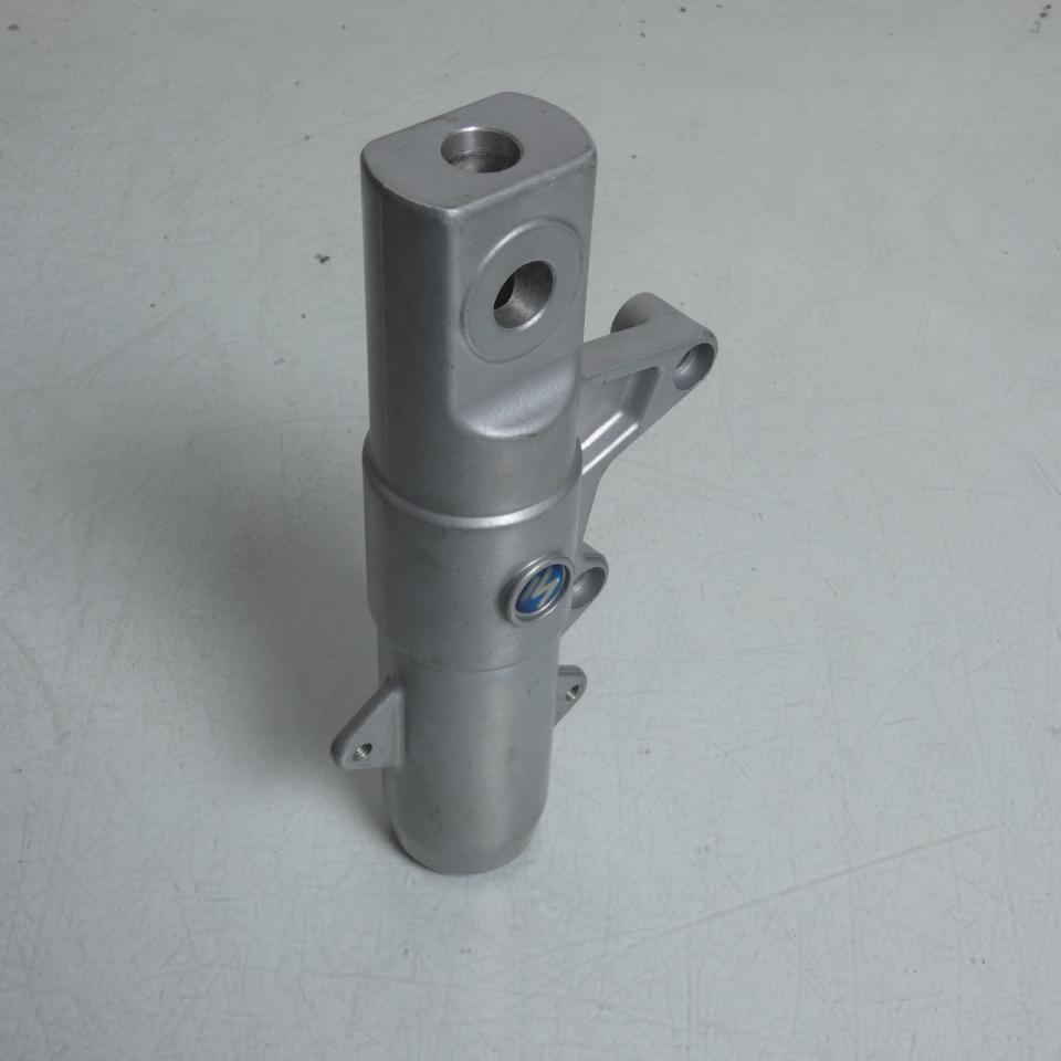 Chape pied de fourche droit pour moto Rieju 50 Rs2 Matrix Pro 0/000.880.7000