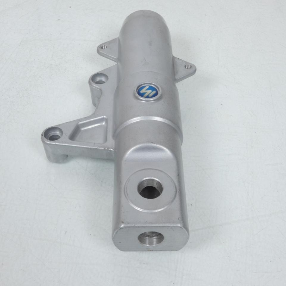 Chape pied de fourche droit pour moto Rieju 50 Rs2 Matrix Pro 0/000.880.7000