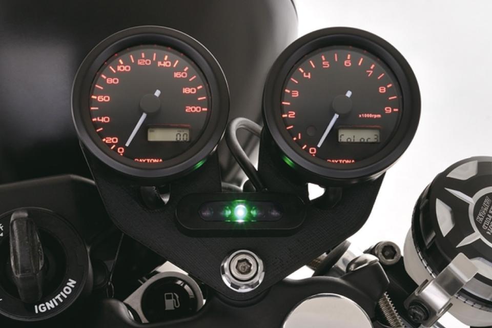 Support divers DAYTONA pour pour Auto Neuf