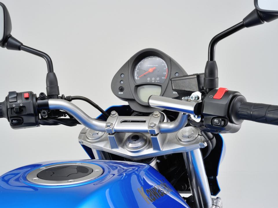 Support divers DAYTONA pour pour Auto Neuf