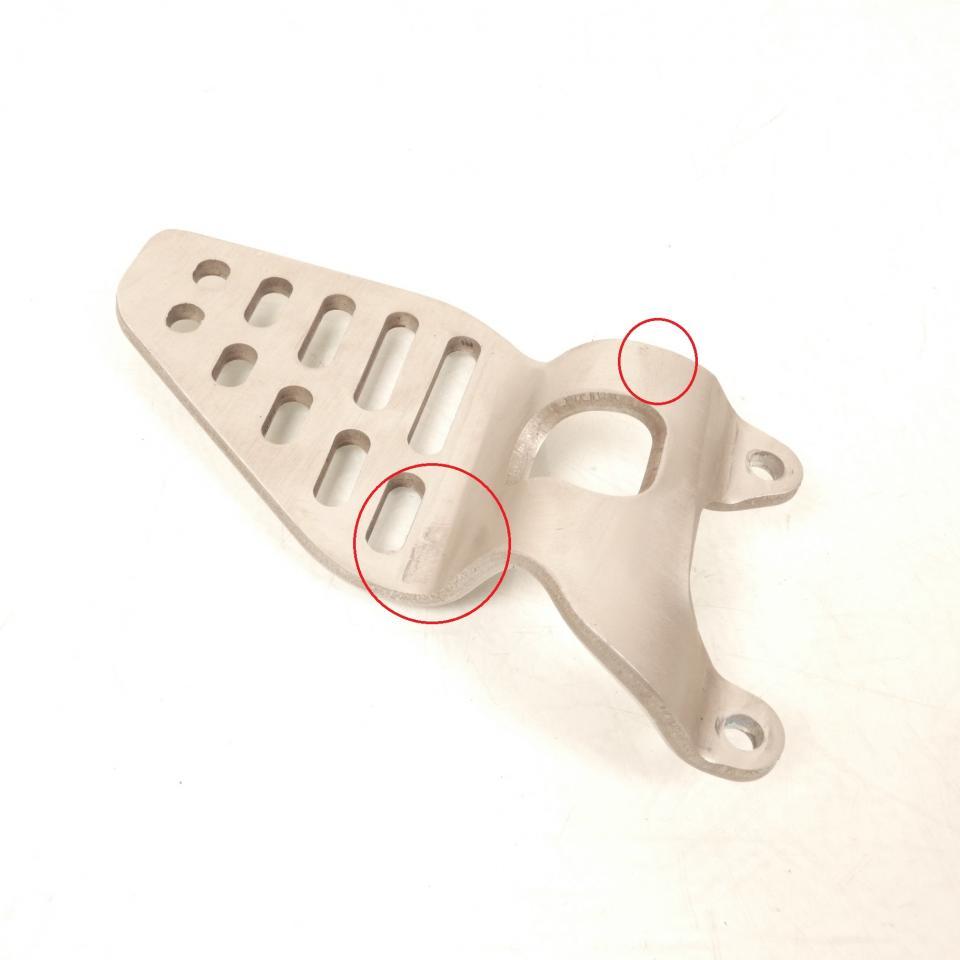 Protection repose pied pilote droit pour moto Yamaha 600 YZF R6 2008 à 2011 13S274460000 Occasion