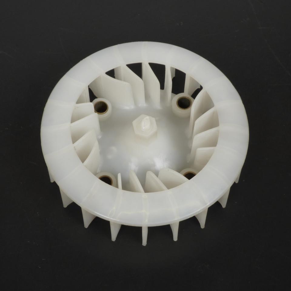 Helice ventilateur d'allumage pour scooter Chinois 50 Little fish 139QMB / GY6