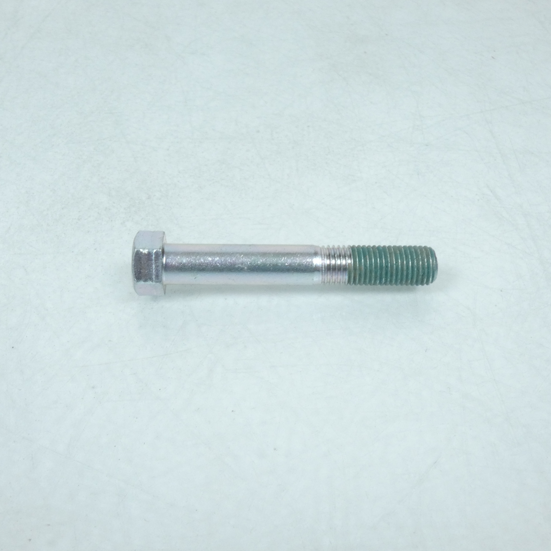 Vis fixation pontet inf pour moto Suzuki 1300 GSX b-king 51226-23H00 M10 pas 125