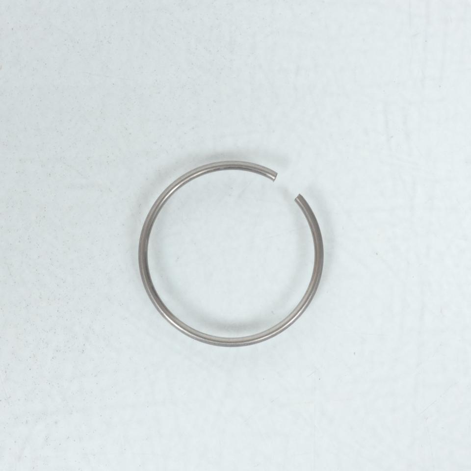 Clip fixation cache moyeu jante AV pour scooter Yamaha 125 Tricity 93450-39842