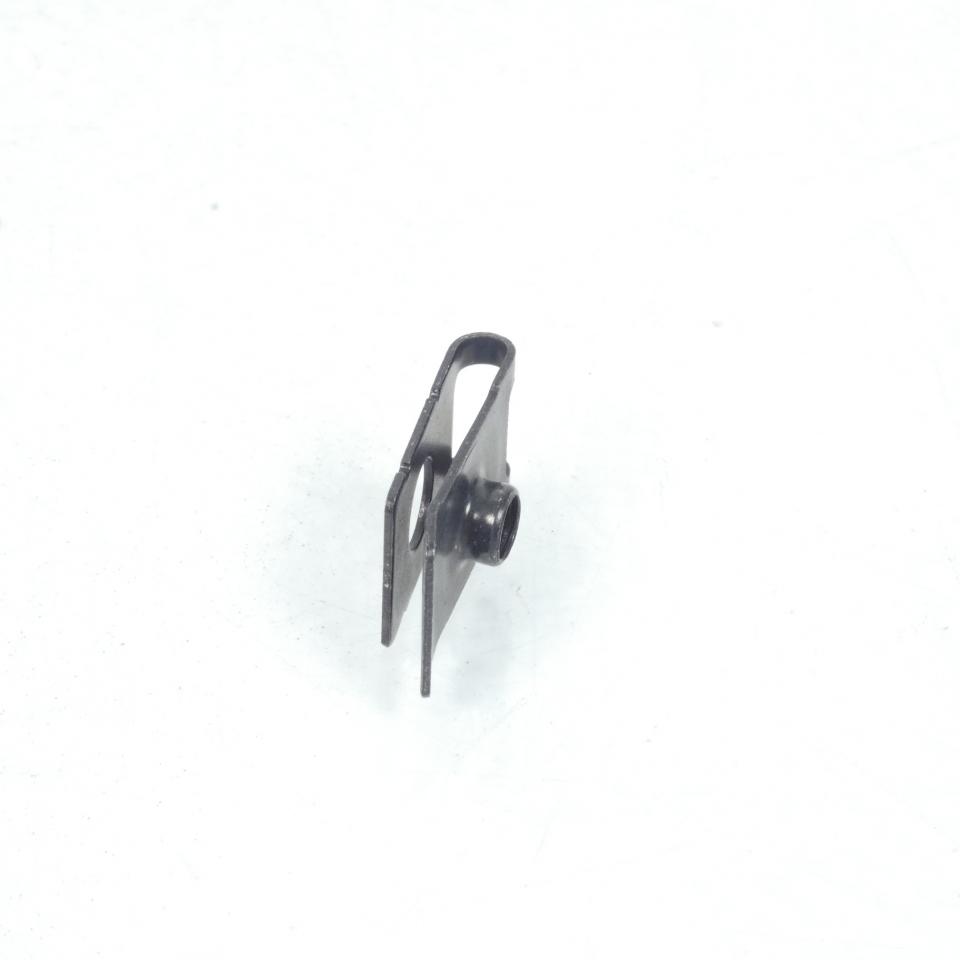 Agrafe M5 P0.8 pour scooter Suzuki 250 Burgman 1998 à 2002 94484-24F00 Neuf