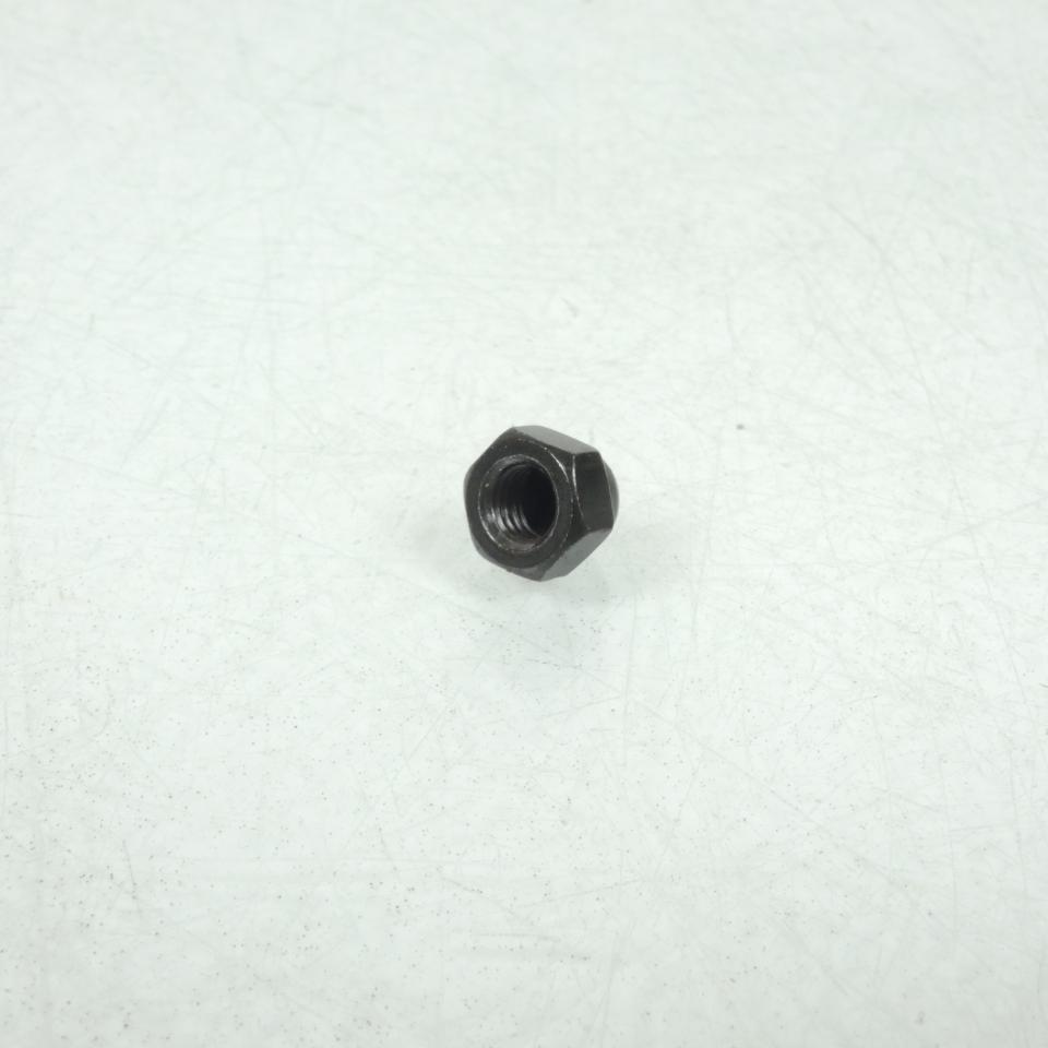Un écrou borgne noir M6 Pas 100 pour deux roues Yamaha NU6-28317 Neuf