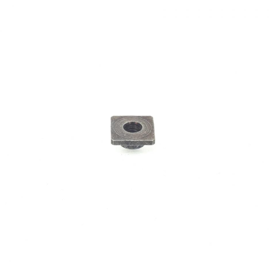 Écrou épaulé M6 P100 749276 pour scooter Peugeot 50 Kisbee 2T 2013 à 2020 Neuf