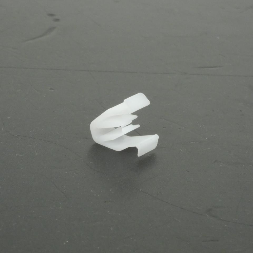 clips plastique pour scooter Suzuki 650 Burgman 2003 à 2005 09409-08326 Neuf