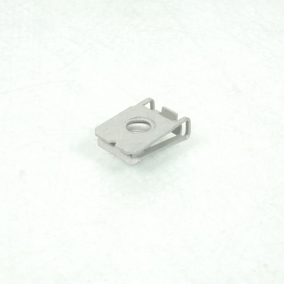 Agrafe M6x100 pour scooter Peugeot 125 Elyseo 1999 à 2001 1174235511 742355 Neuf