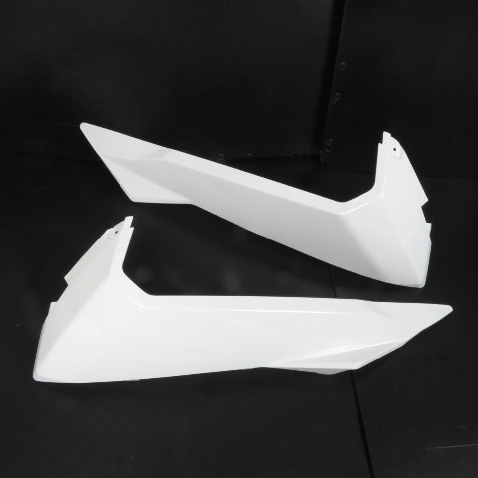 Kit carénage TNT pour Scooter Yamaha 125 Xmax 2014 à 2017 11 pieces blanc et noir mat Neuf