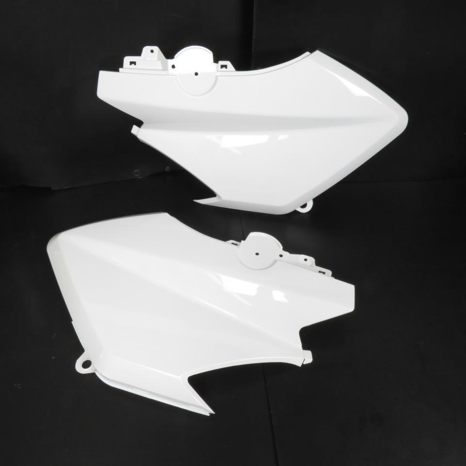 Kit carénage TNT pour Scooter Yamaha 125 Xmax 2014 à 2017 11 pieces blanc et noir mat Neuf