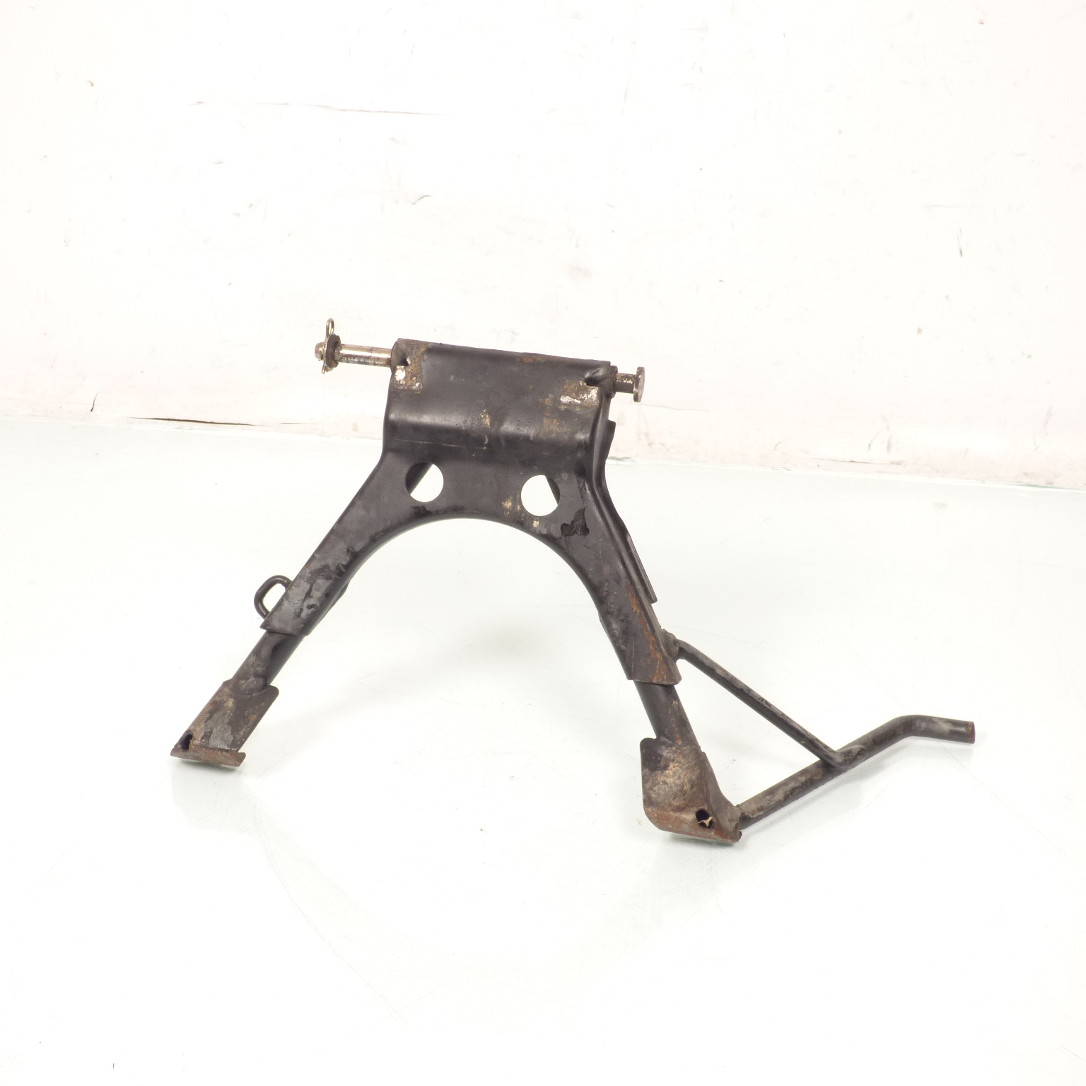 photo piece : Béquille centrale->Peugeot Jet force TDSI