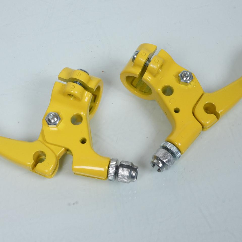 Paire de cocottes jaune droite gauche Lusito look vintage levier court pour moto