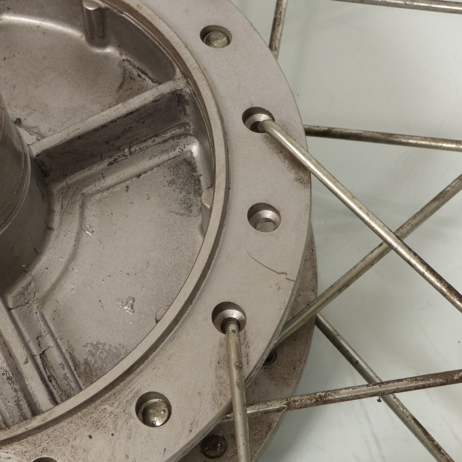 Jante arrière Takasago J18x1.85 à rayin pour moto Occasion