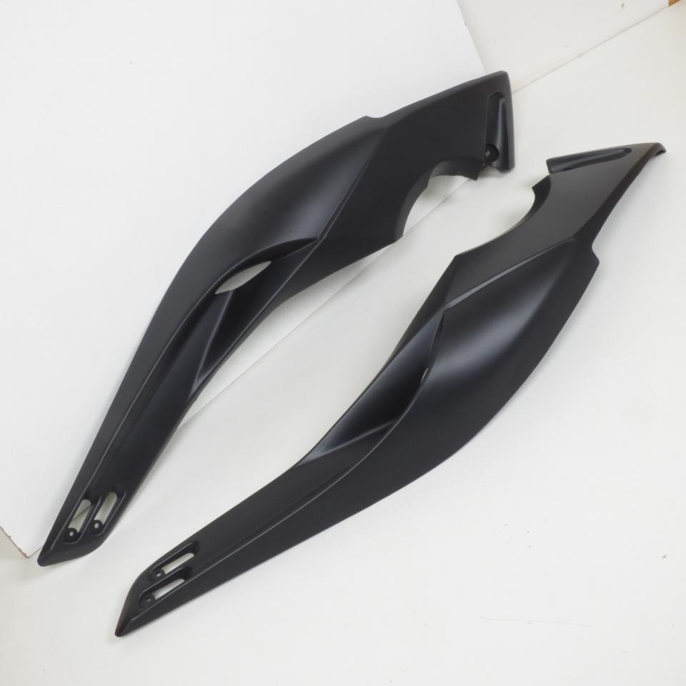 Caches latéraux pour Yamaha Tmax