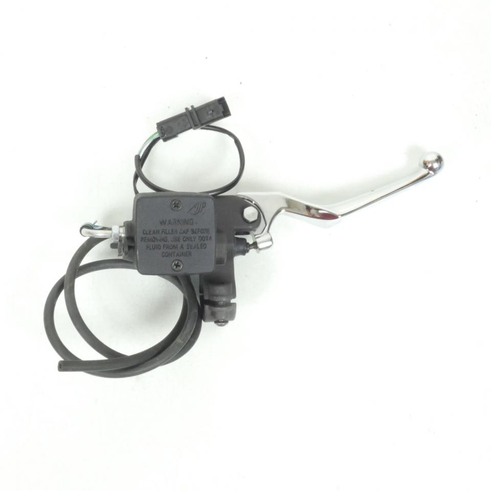Maître cylindre frein AV  pour scooter Peugeot 125 Elystar 2002-06 749026 AJP