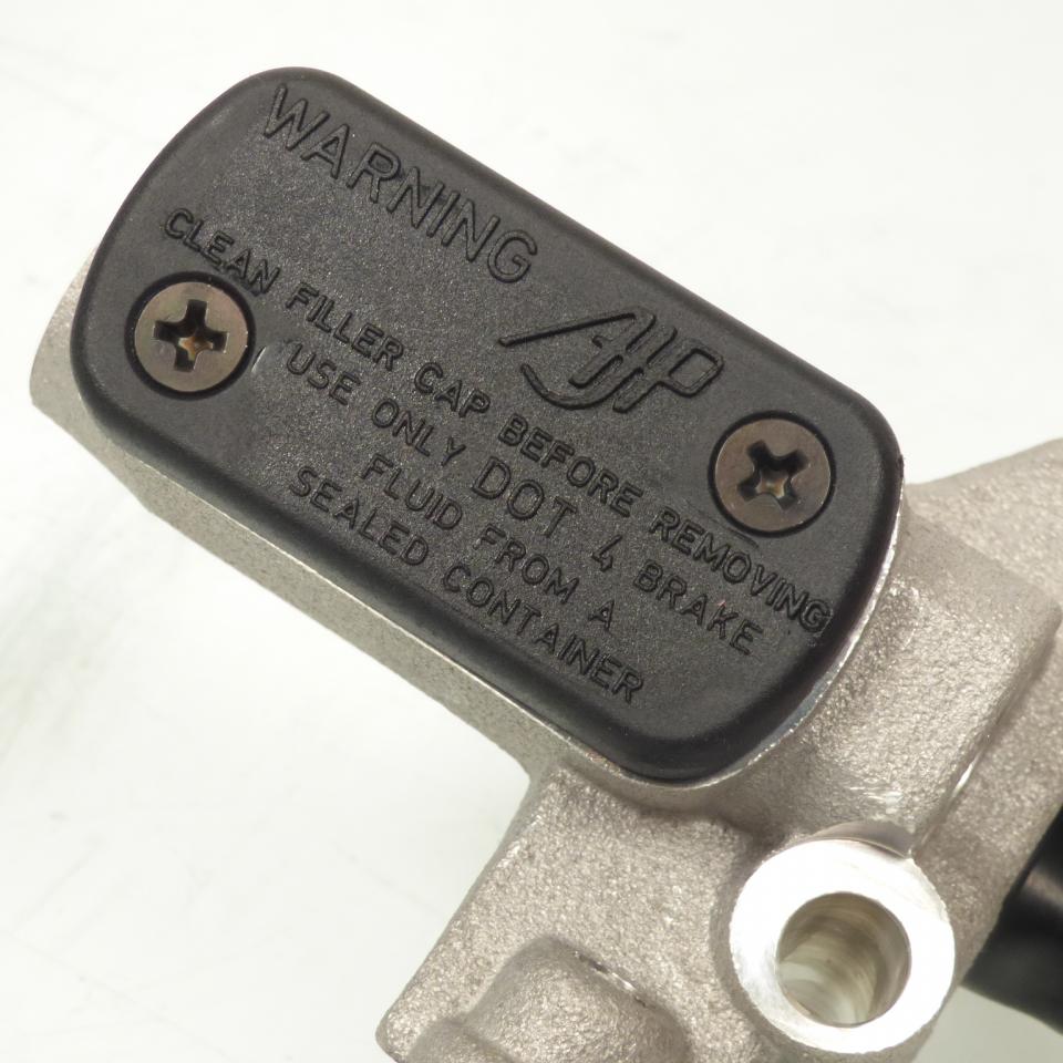 Maître cylindre frein avant AJP pour scooter Derbi 50 Atlantis 2004-006 00G02102083