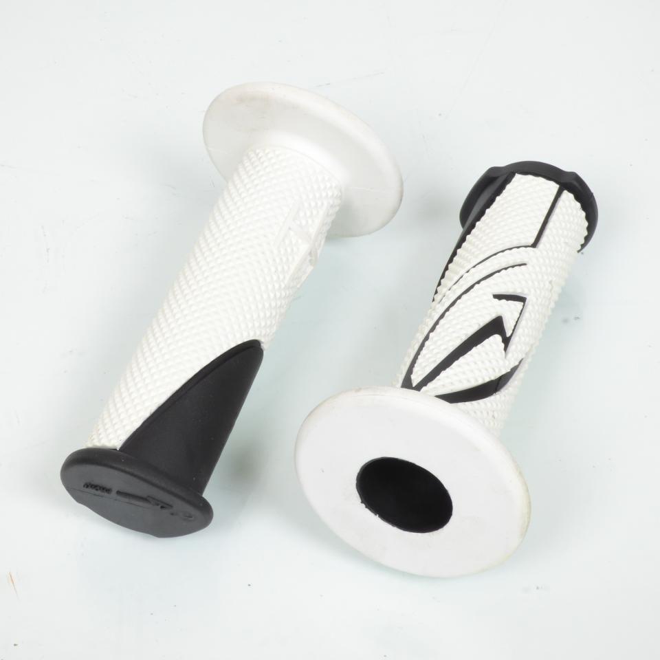 Paire de poignée revêtement guidon BCD Polar blanche et noir pour moto scooter
