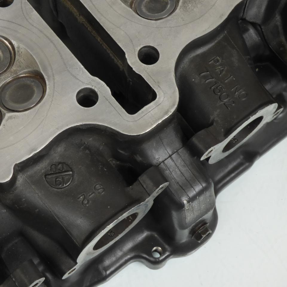 Culasse origine pour moto Suzuki 750 Gsx-R 1985 à 1987 11100-27A04-000 Occasion