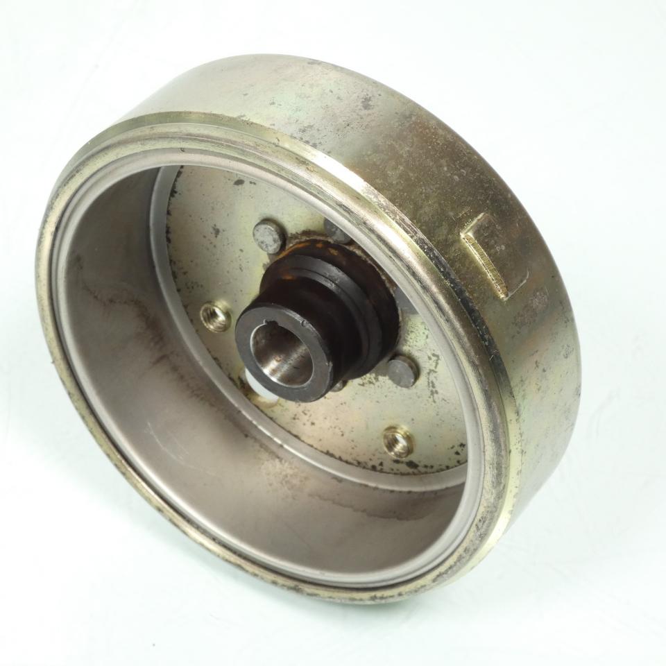 Volant magnétique d allumage Générique pour scooter Chinois 50 CFW50 Occasion