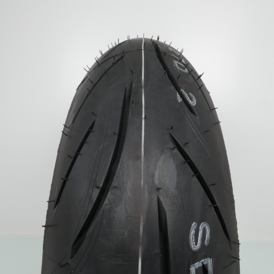 Pneu 160-60-17 Bridgestone pour Moto Yamaha 900 MT-09 Après 2017 Neuf