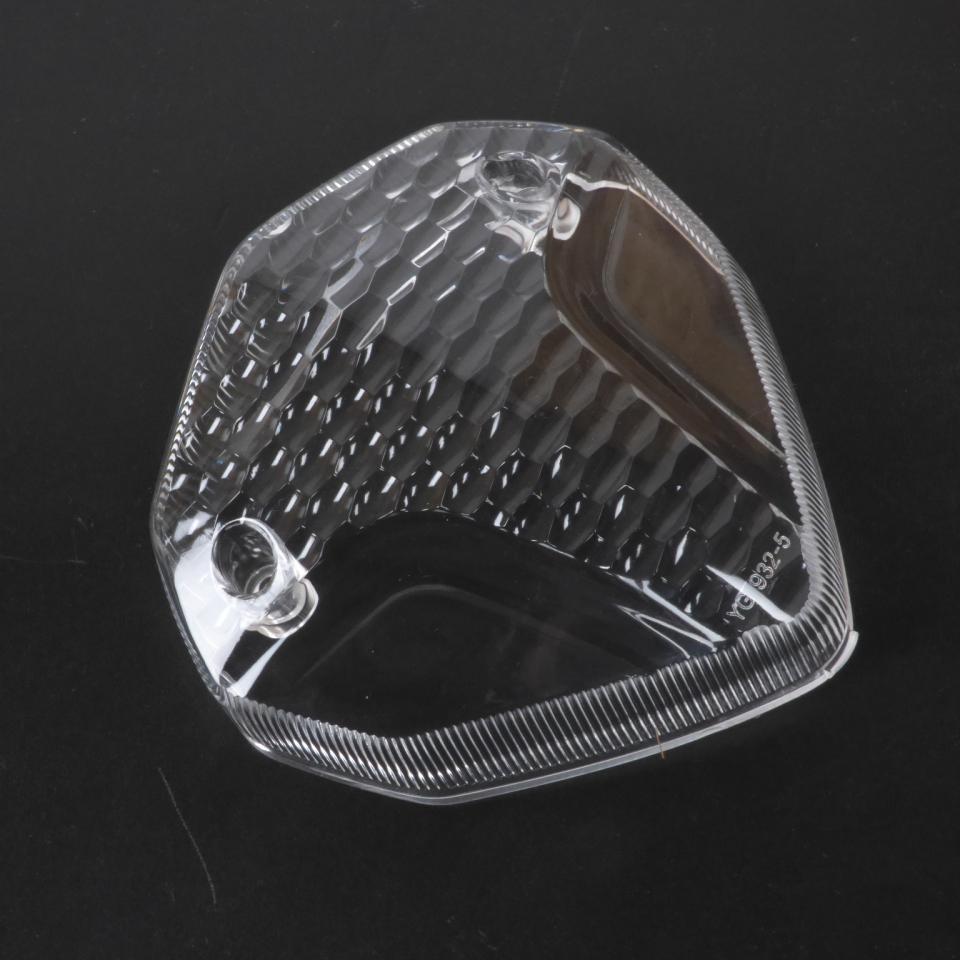 Cabochon feu arrière One pour scooter MBK 50 Nitro 2013 YG 932-5 / transparent Neuf