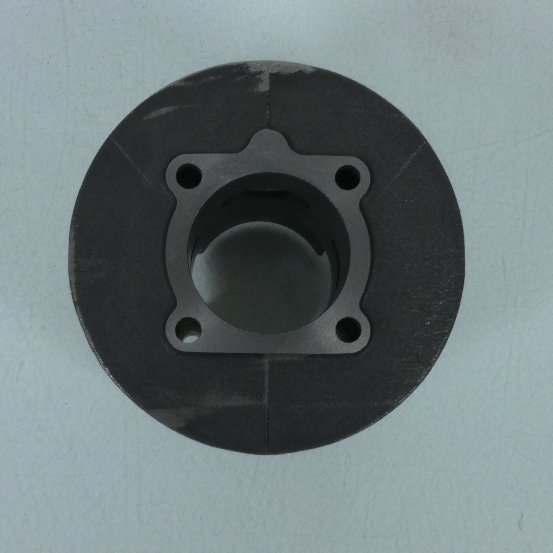 Haut moteur Ø57mm Polini pour scooter Piaggio 125 Vespa Primavera Et3 140.0050/R