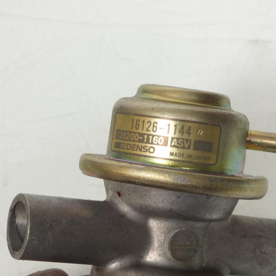Valve d air origine pour moto Kawasaki 1000 GTR 1995 à 2002 16126-1144 Occasion