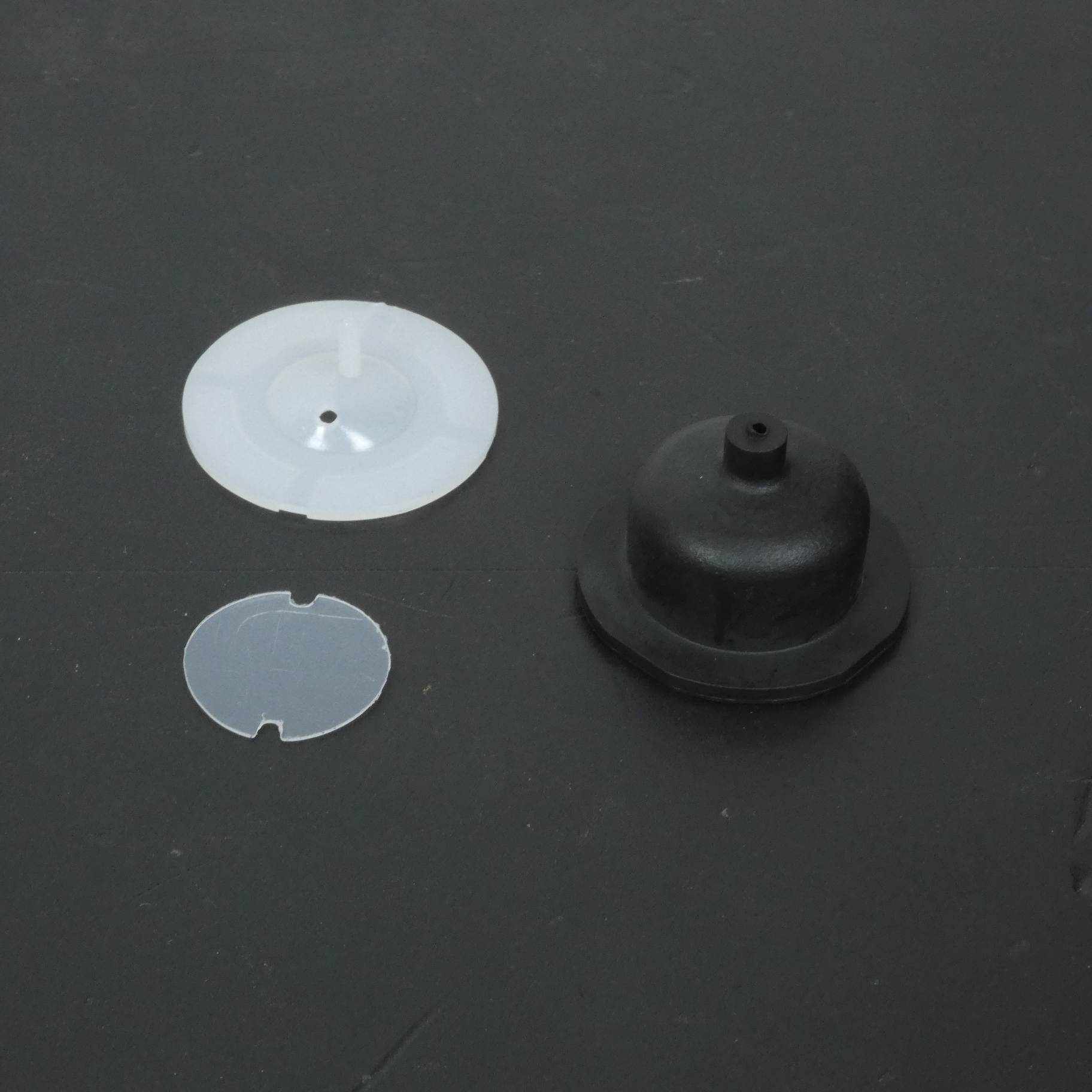 Bouchon de réservoir origine pour Moto Suzuki 100 A 1989 à 1992 44600-30832 / réservoir huile Neuf