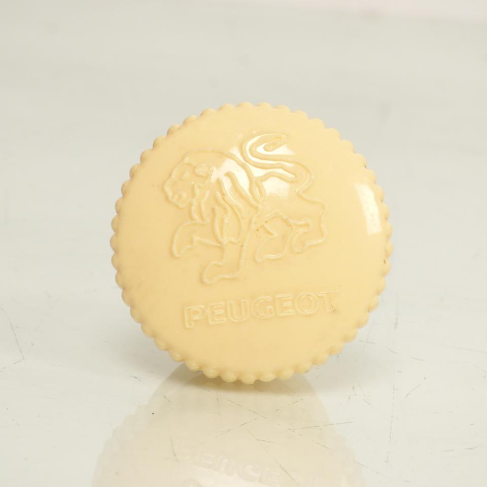 Bouchon de réservoir d'essence crème Ø29mm a pousser pour mobylette Peugeot 103