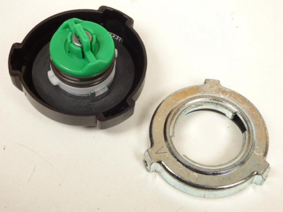 Bouchon de réservoir SELECTION CGN MOTORISE pour Mobylette Piaggio 50 Ciao 2000 à 2005 Neuf