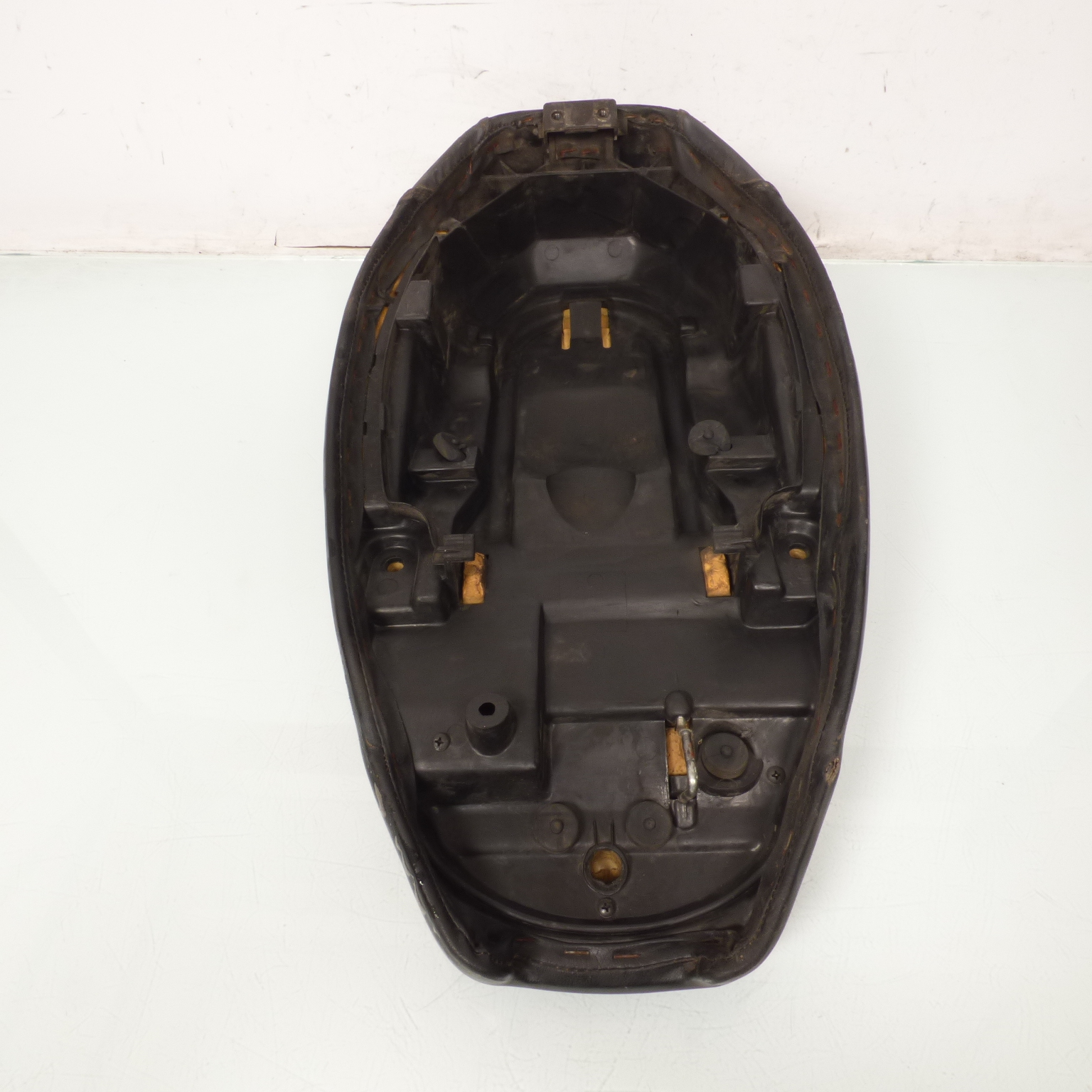Selle biplace origine pour scooter Peugeot 50 Buxy 1994 à 1997 Occasion