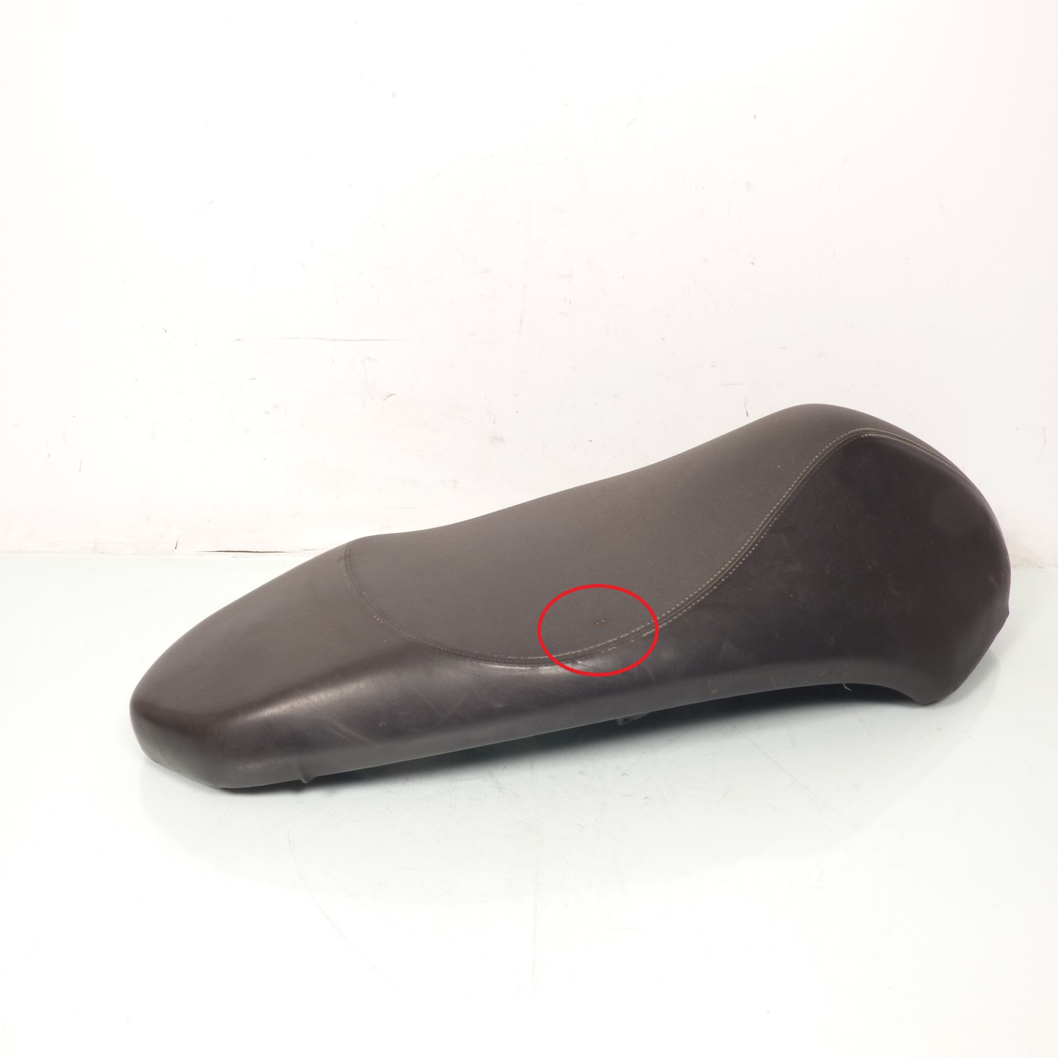 photo piece : Selle biplace->Peugeot STREETZONE 2T