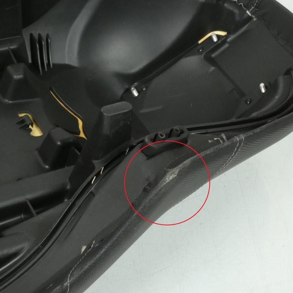 Selle biplace pour scooter MBK 125 Skycruiser 2009 COD.1C0-F4730-00 1C0F473000