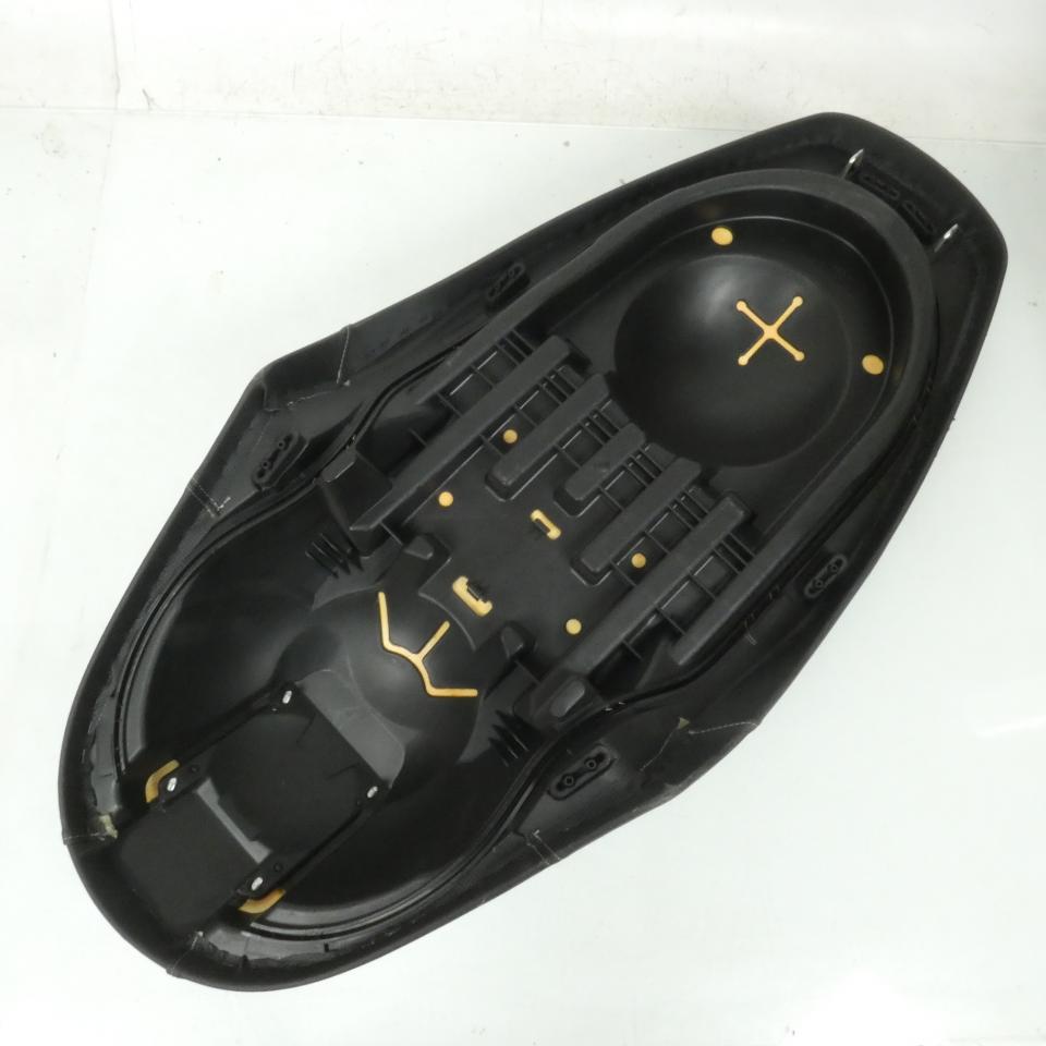 Selle biplace pour scooter MBK 125 Skycruiser 2009 COD.1C0-F4730-00 1C0F473000