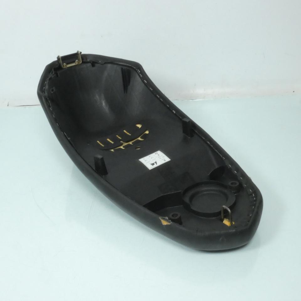 Selle biplace origine pour scooter Peugeot 50 KISBEE 2T EFI 2018 à 2020 Occasion