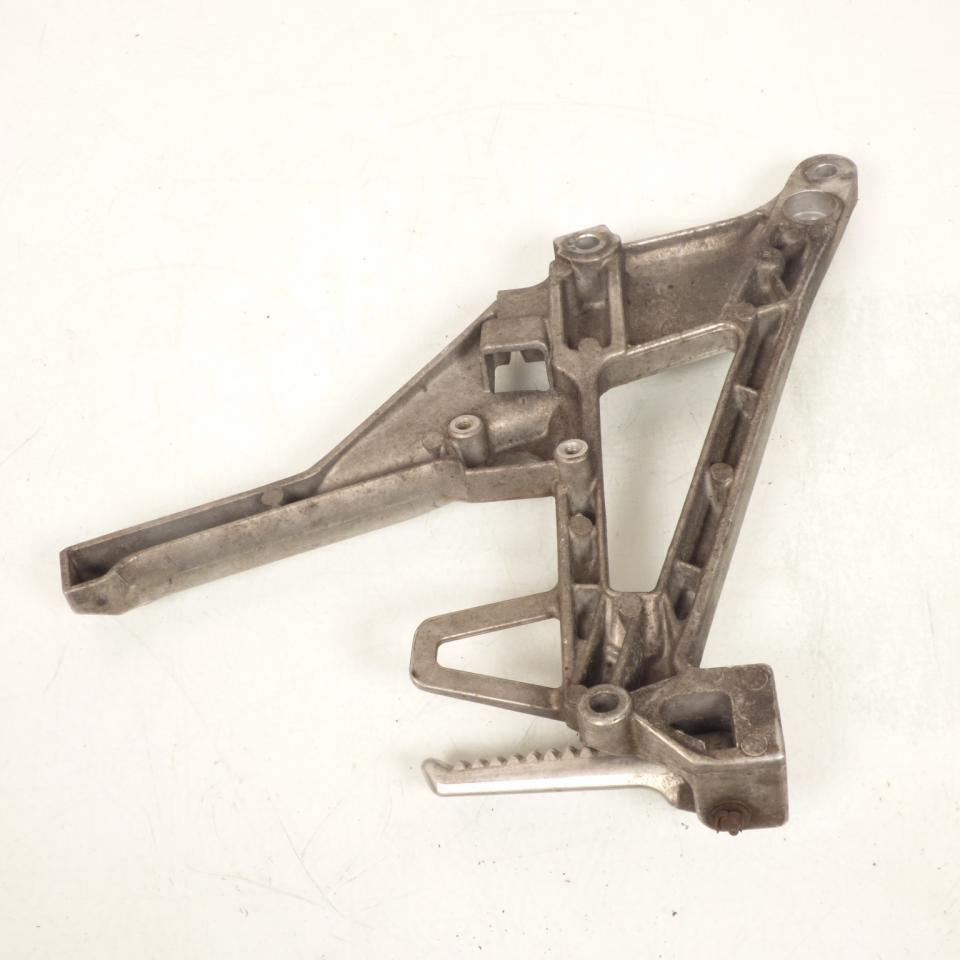 Platine de repose pied passager gauche origine pour Moto Honda 750 VFR 1990 à 1993 RC36 / MT4PL Occasion