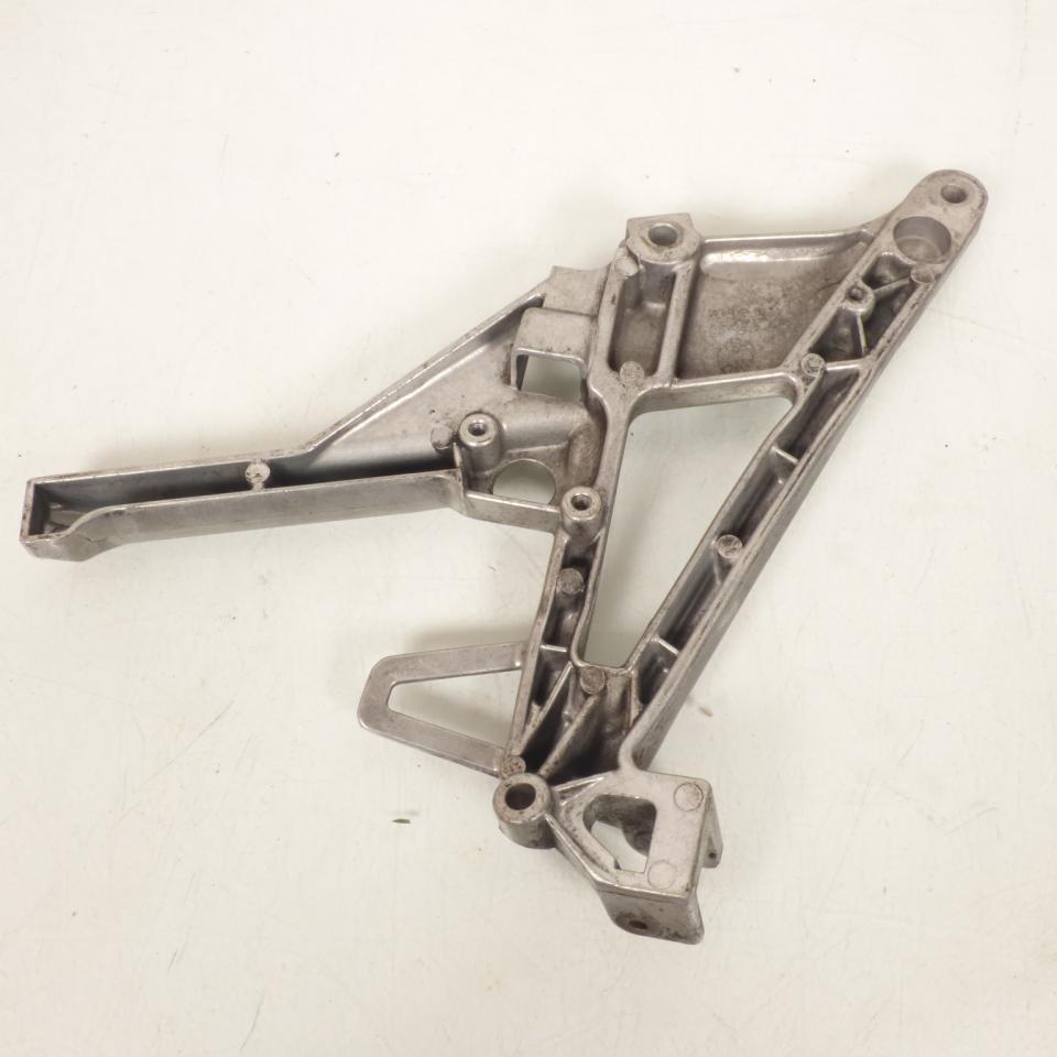 Platine de repose pied passager gauche origine pour Moto Honda 750 VFR 1990 à 1993 RC36 / MT4PL Occasion