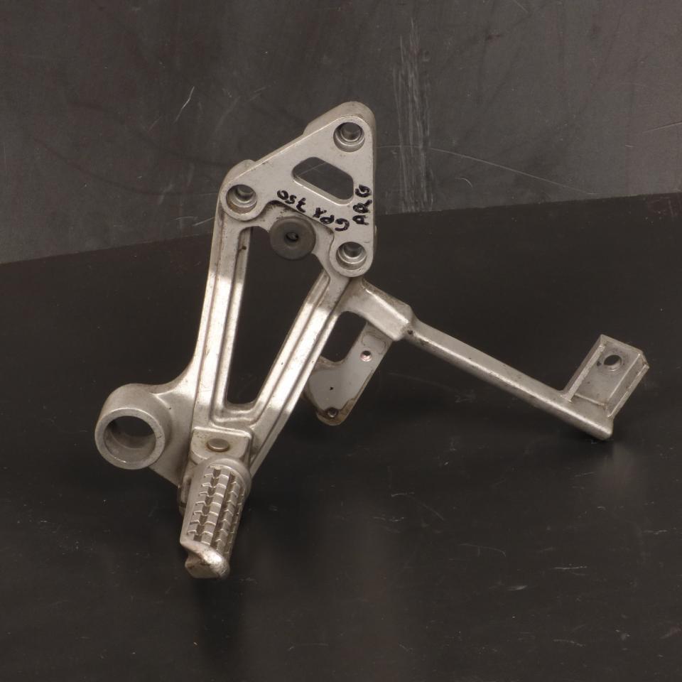 photo piece : Platine de repose pied passager gauche->Kawasaki ZX F1-F4