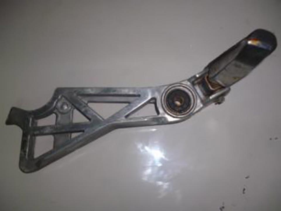 photo piece : Platine de repose pied passager gauche->Yamaha Fzx Fazer
