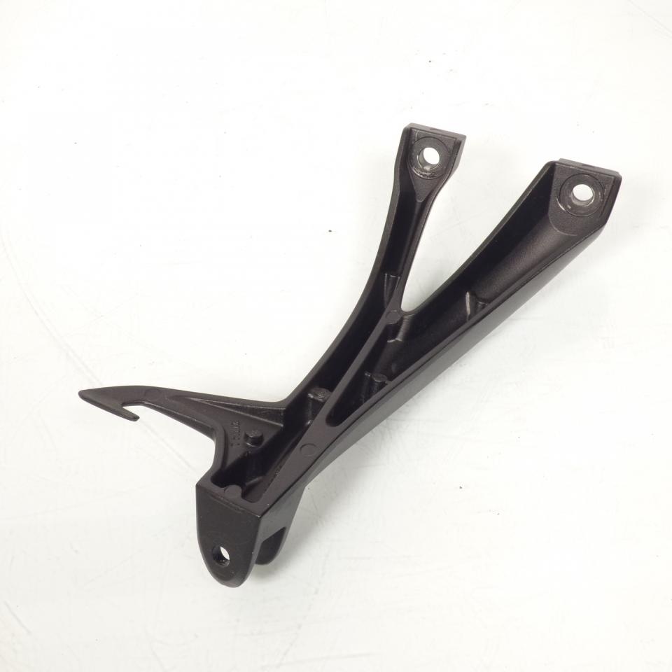 Platine de repose pied passager gauche origine pour moto Suzuki 1000 GSX-S 2015 à 2020 21714-L Occasion