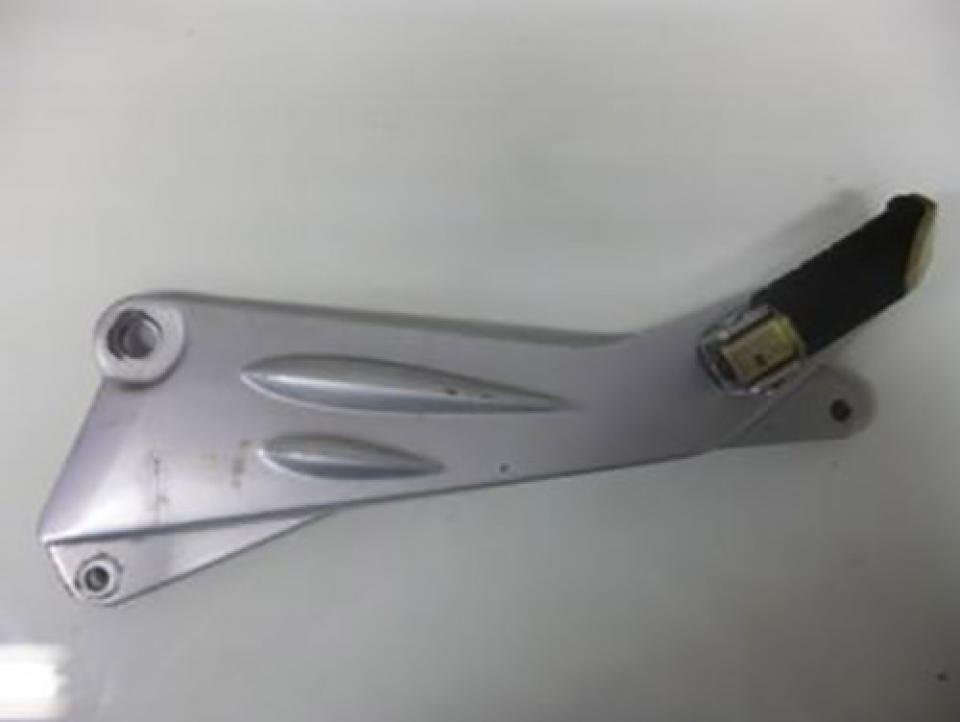 photo piece : Platine de repose pied passager gauche->Yamaha YBR Custom