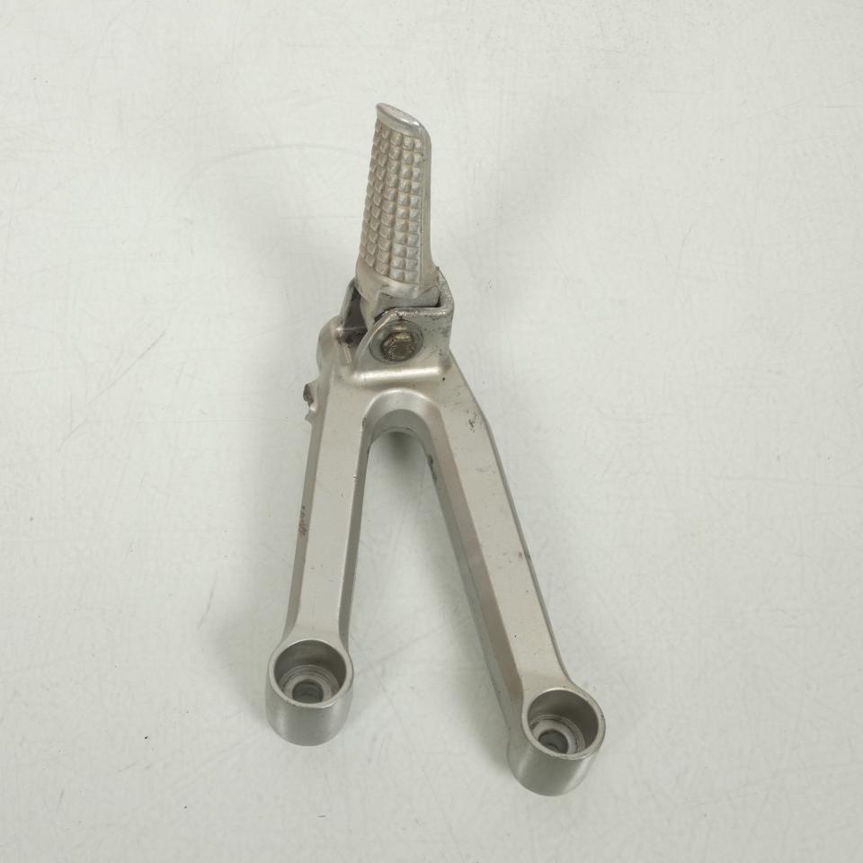 Platine repose pied passager gauche pour moto Suzuki SV 650 2003 à 2012 17G20