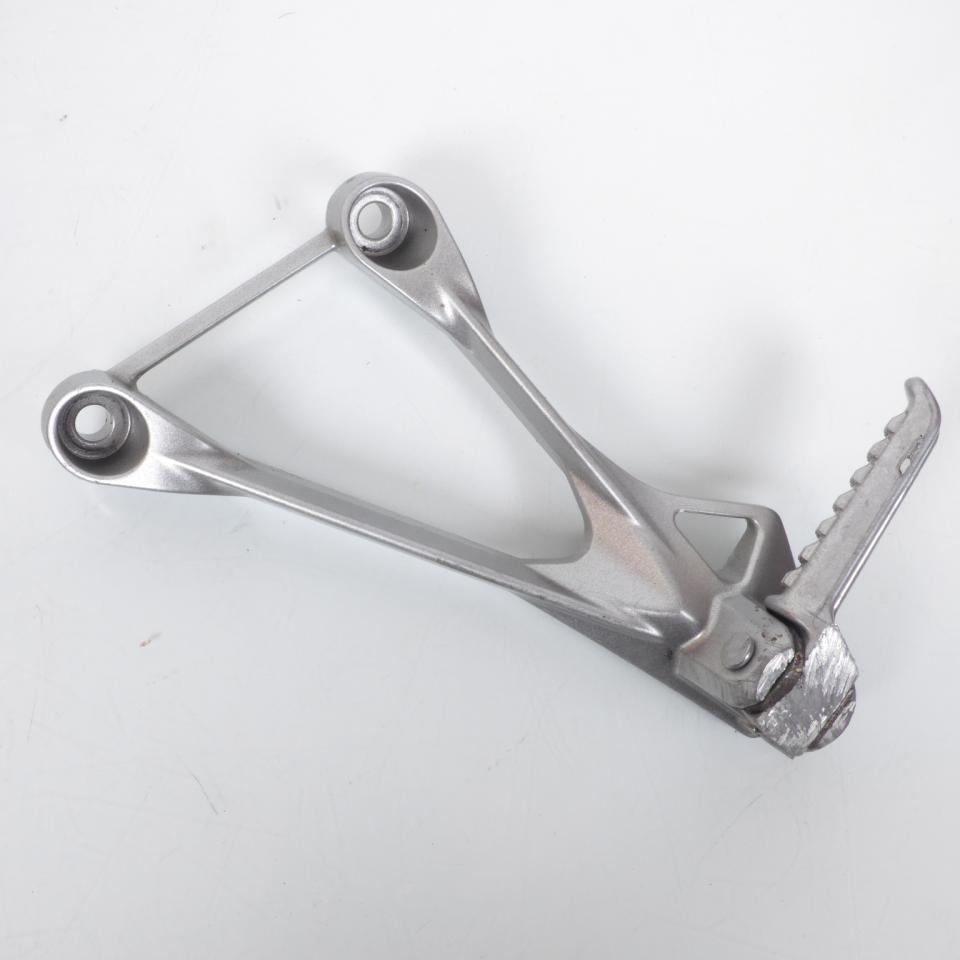 photo piece : Platine de repose pied passager gauche->Kawasaki ZX6R