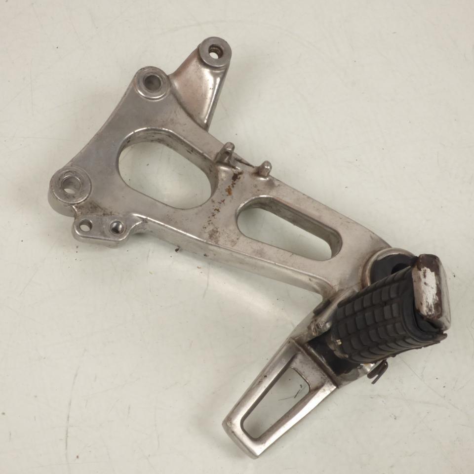 Platine de repose pied passager droit origine pour Moto Honda 400 NSR 1985 à 1987 KM9P-6400 / KM4P-R Occasion