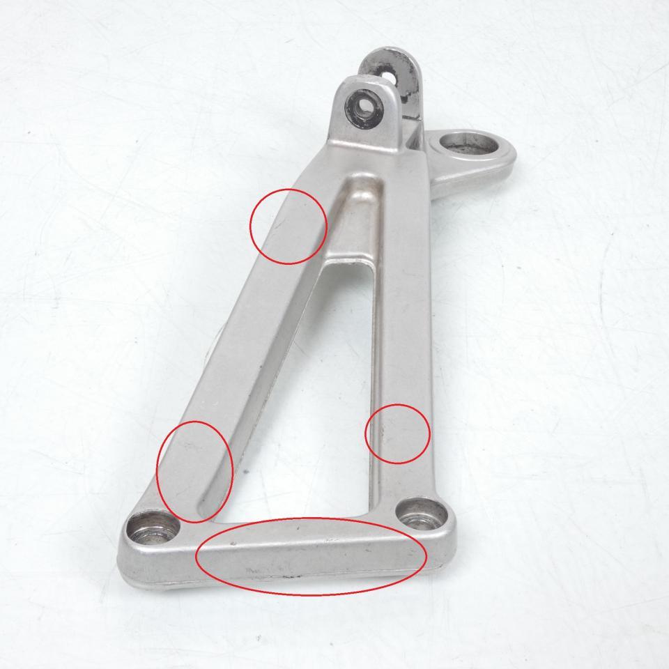 Platine de repose pied passager droit pour moto Ducati 900 SS 1998 à 2002 82410451A
