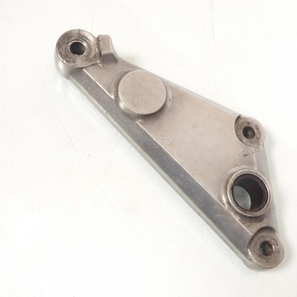photo piece : Platine de repose pied passager droit->Kawasaki Z ST