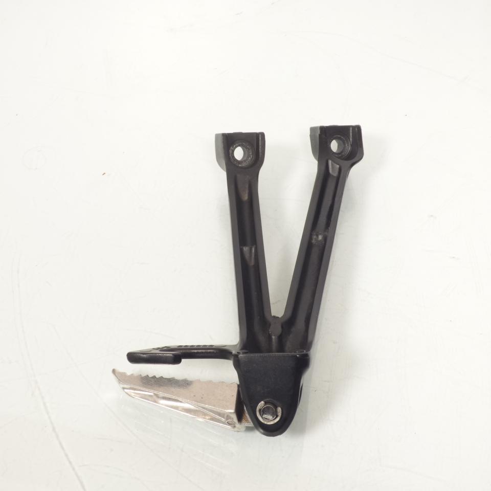 Platine de repose pied passager droit origine pour moto Suzuki 600 Gsx-R 2011 à 2012 43600-14J00 Occasion